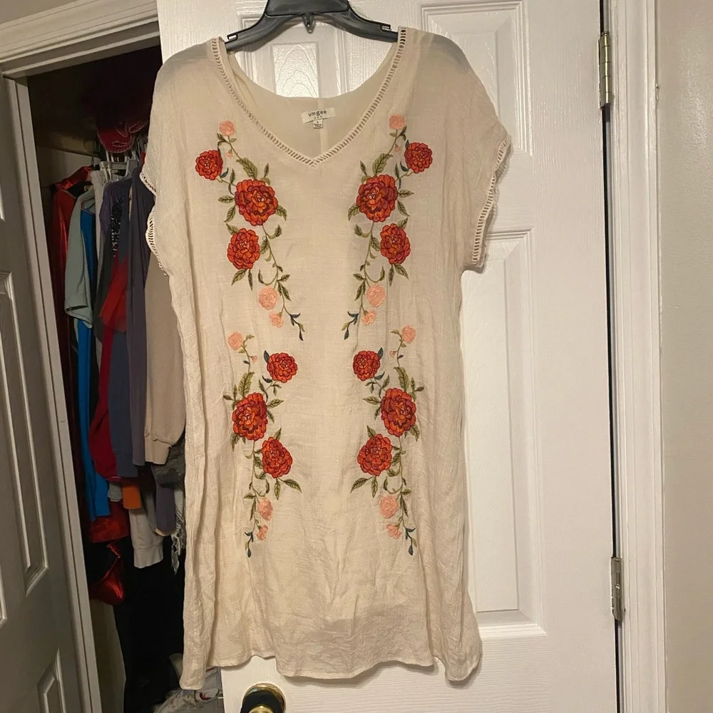 Dress - Picture 1 of 6